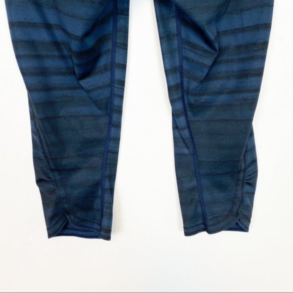 Lululemon | Top Speed Crops Good Vibes Deep Navy Black Size 4 - Picture 7 of 9